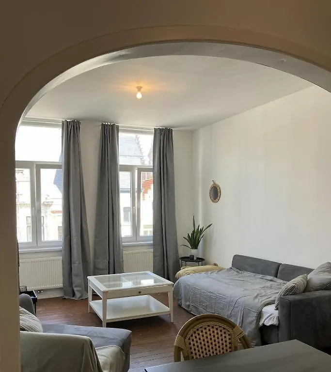 Living History - Suikernest Aparthotel Antwerp